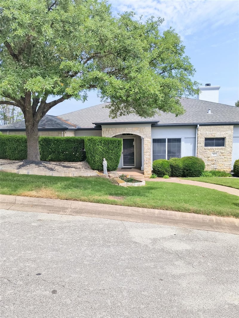 102 Paragon CT, Lakeway, TX 78734