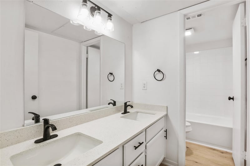 923 41st ST #102, Austin, TX 78751