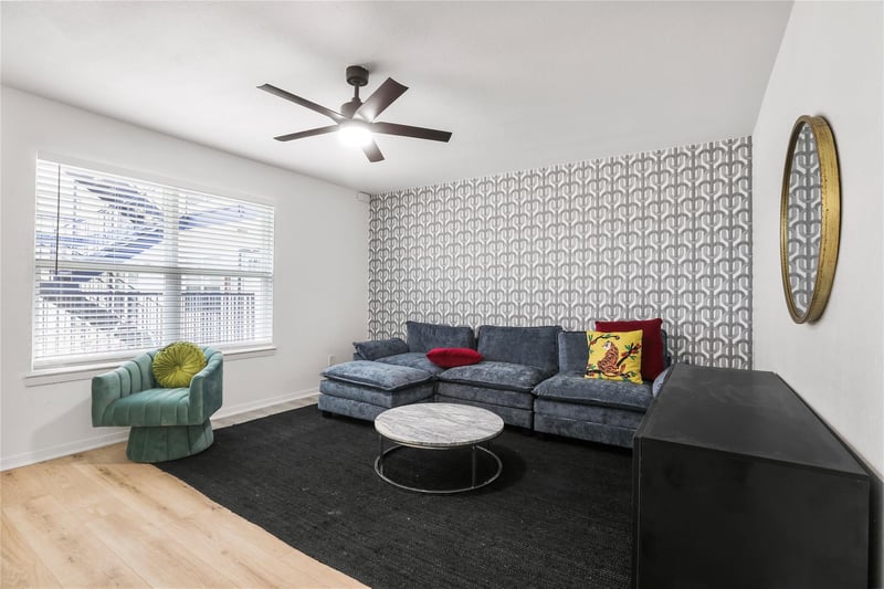 923 41st ST #102, Austin, TX 78751