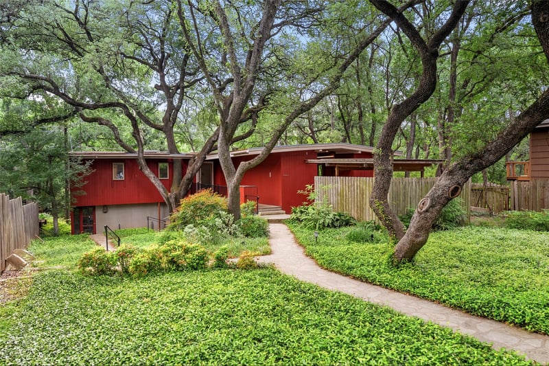 4927 Strass DR, Austin, TX 78731