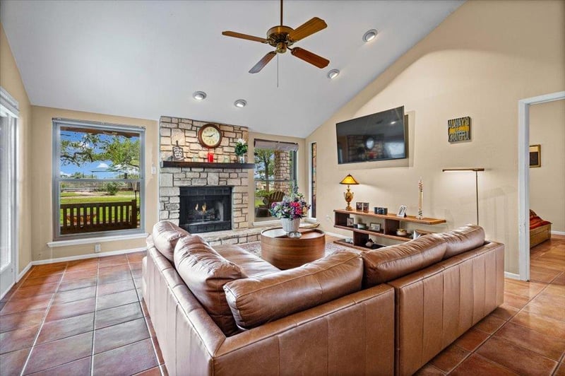 104 Overlook CIR, Wimberley, TX 78676