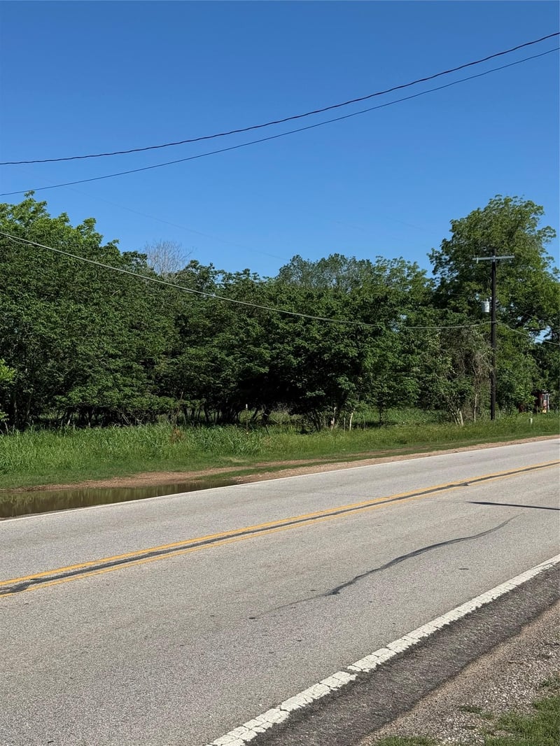 600 Gazley ST, Smithville, TX 78957