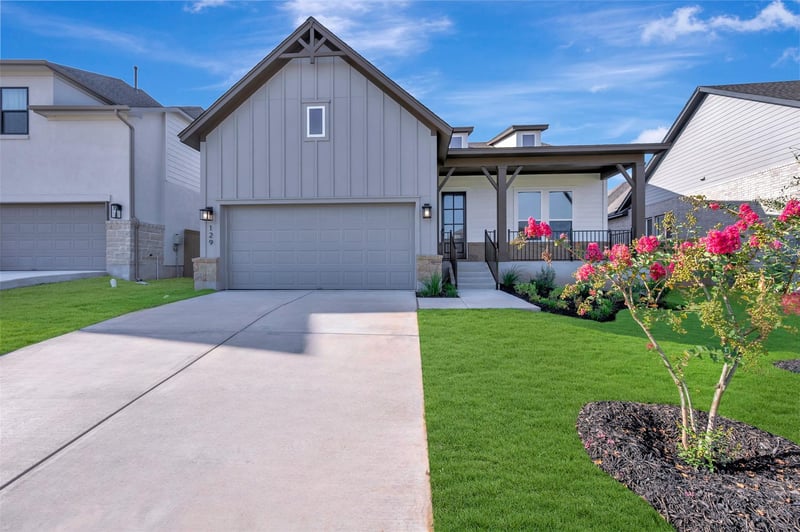 129 Pinyon Pine DR, Bastrop, TX 78602
