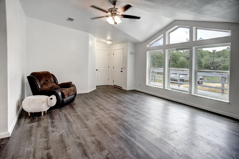 127 Serenity DR, Bastrop, TX 78602