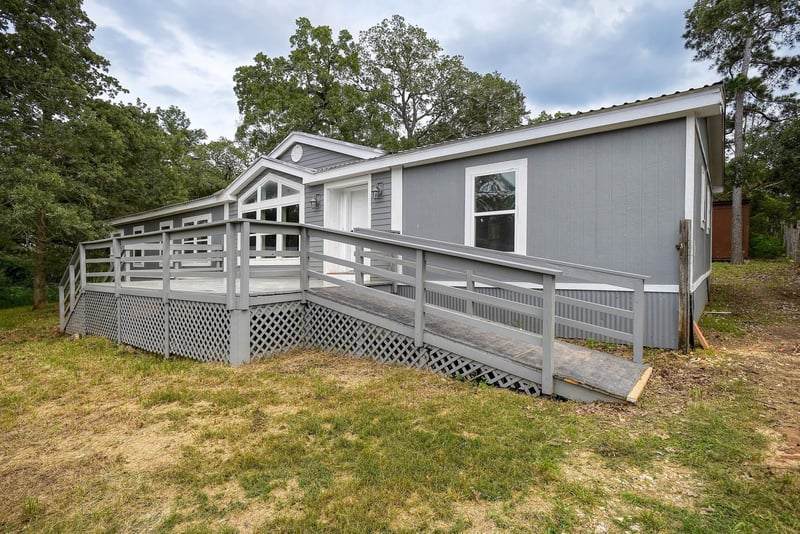 127 Serenity DR, Bastrop, TX 78602