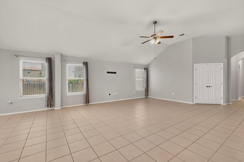 499 Eagle Brook LN, Buda, TX 78610