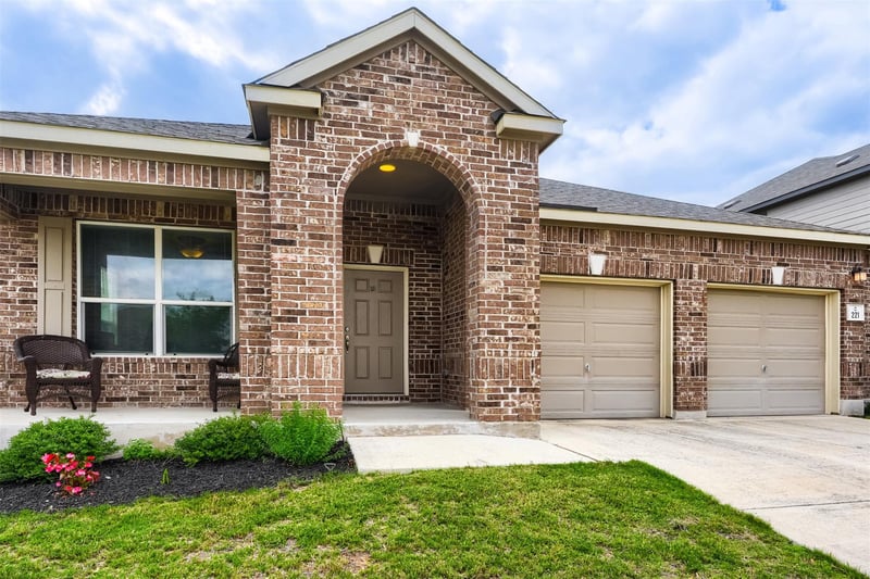 221 Auburn ST, Kyle, TX 78640