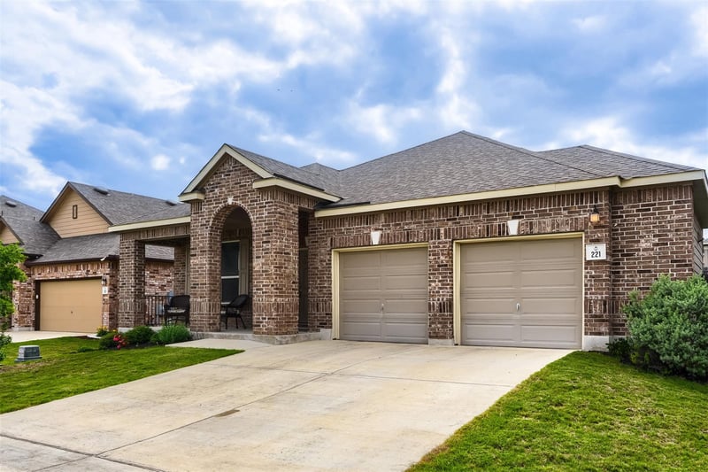 221 Auburn ST, Kyle, TX 78640