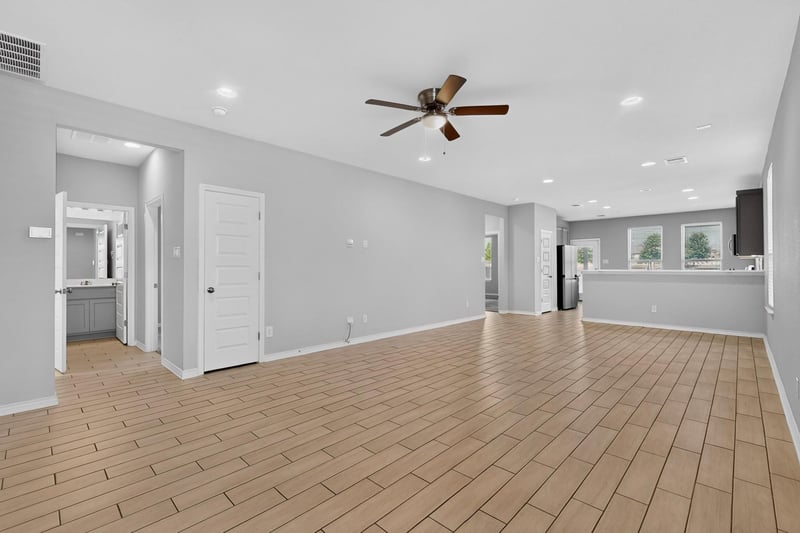 104 Batjac Aly, Jarrell, TX 76537