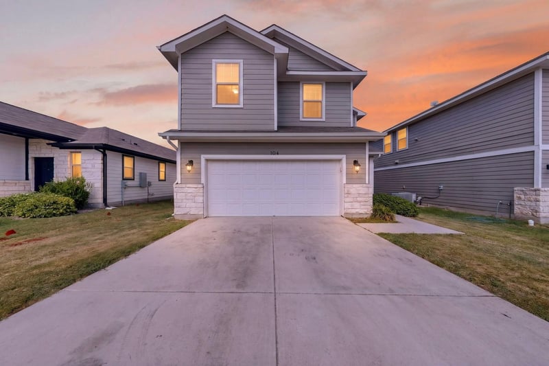 104 Batjac Aly, Jarrell, TX 76537