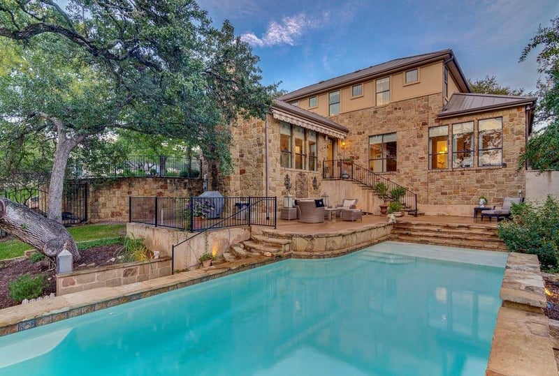 303 Rolling Green DR, Lakeway, TX 78734