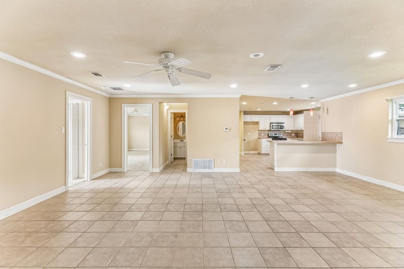 1919 American DR #B-110, Lago Vista, TX 78645