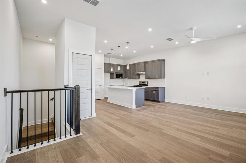 200 56th ST #8103, Austin, TX 78751
