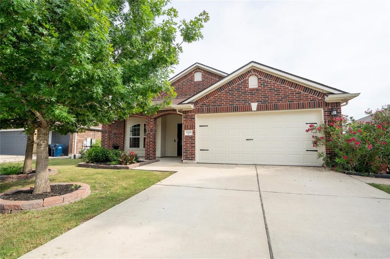1106 Irina CV, Hutto, TX 78634