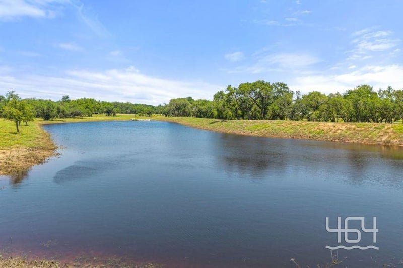 59 Balcones DR, Johnson City, TX 78636