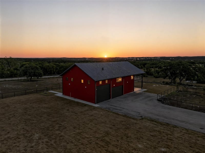 561 Broken Bit TRL, Dripping Springs, TX 78620