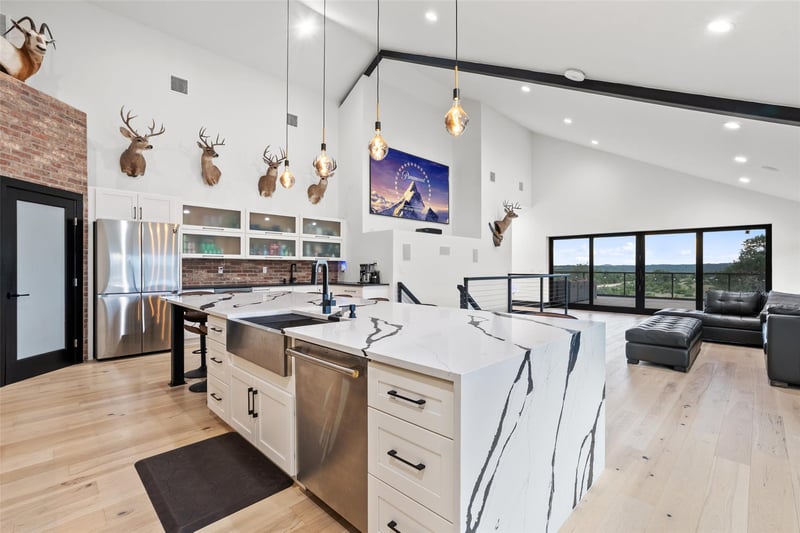 561 Broken Bit TRL, Dripping Springs, TX 78620