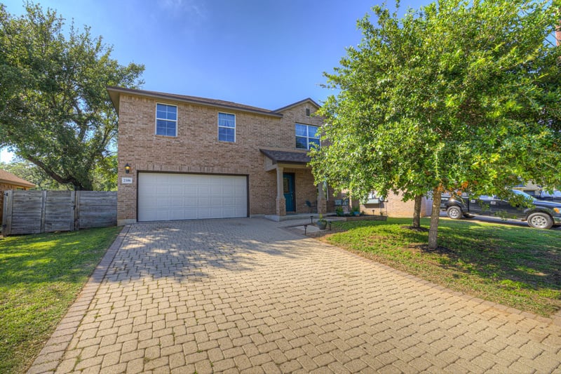 2106 Stonehaven RD, San Marcos, TX 78666