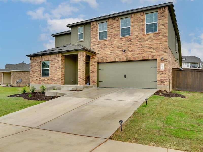 1208 Sweetspire ST, Leander, TX 78641