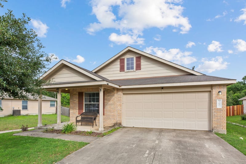 12601 Wayne Spur LN, Elgin, TX 78621