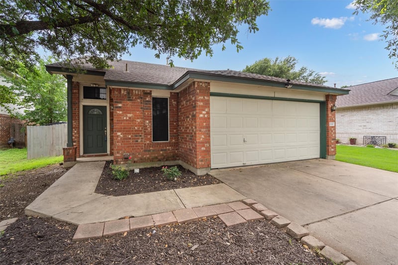 2040 Buckley LN, Round Rock, TX 78664