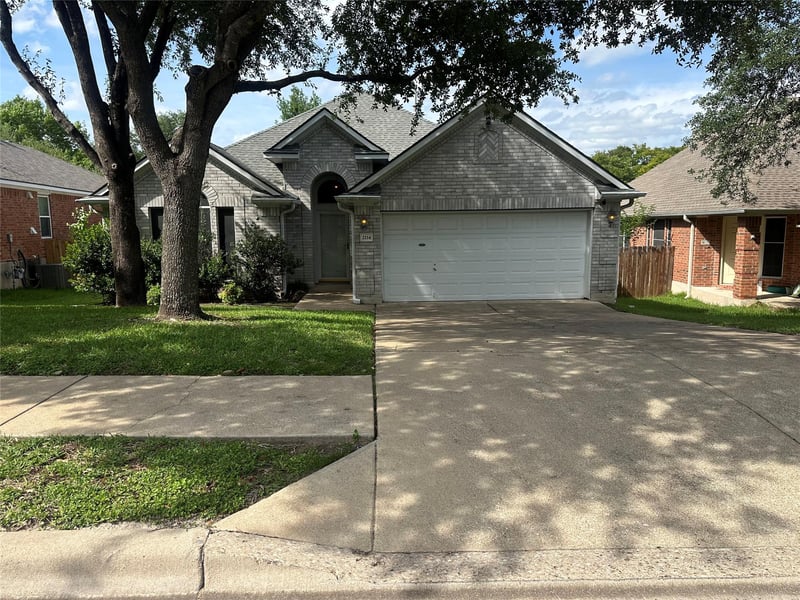 2114 Faldo LN, Round Rock, TX 78664