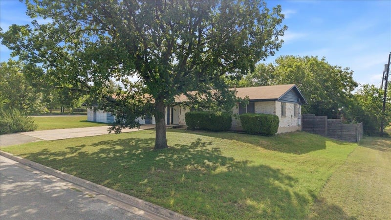 207 Noton ST #A, Pflugerville, TX 78660