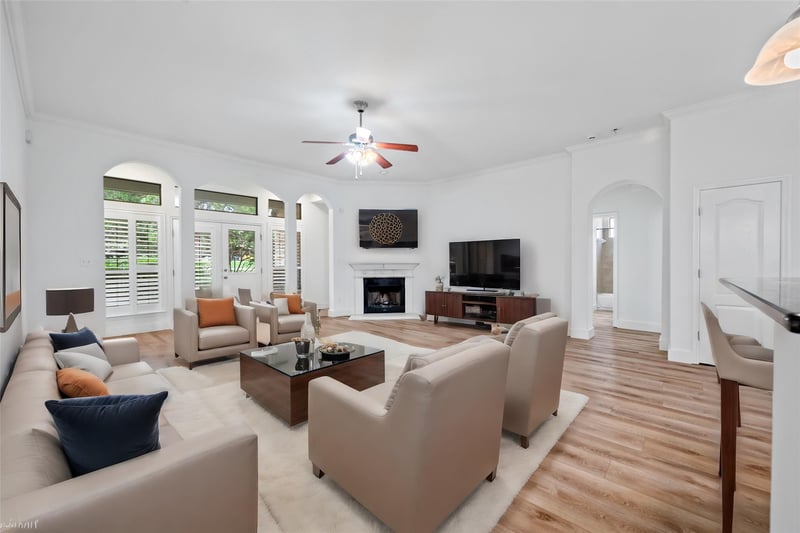 4512 Pyrenees Ps, Bee Cave, TX 78738