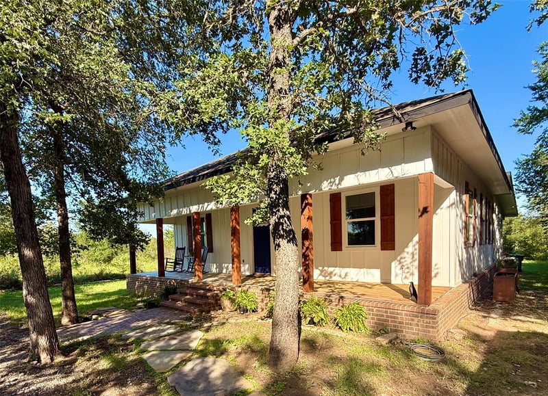 739 Pleasant Grove RD, Elgin, TX 78621