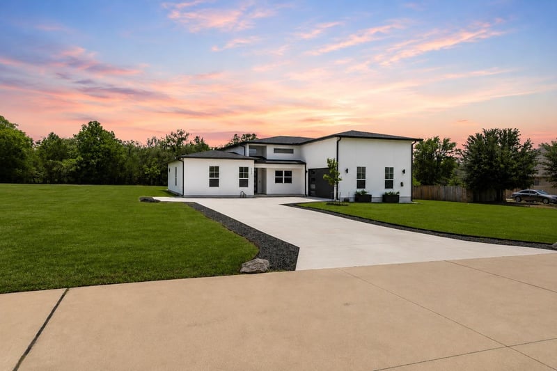 307 Chisholm TRL, Bastrop, TX 78602