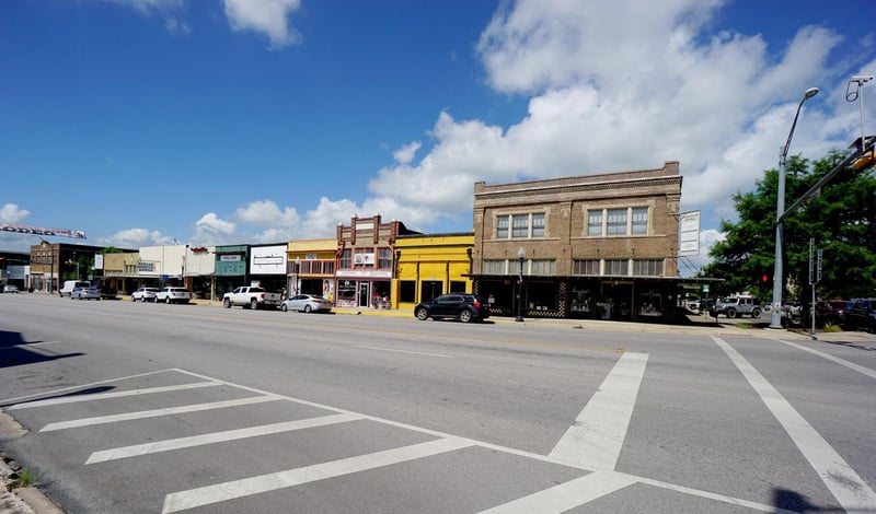 321 Main ST, Taylor, TX 76574