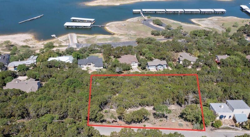 6203 Lakeshore DR, Lago Vista, TX 78645