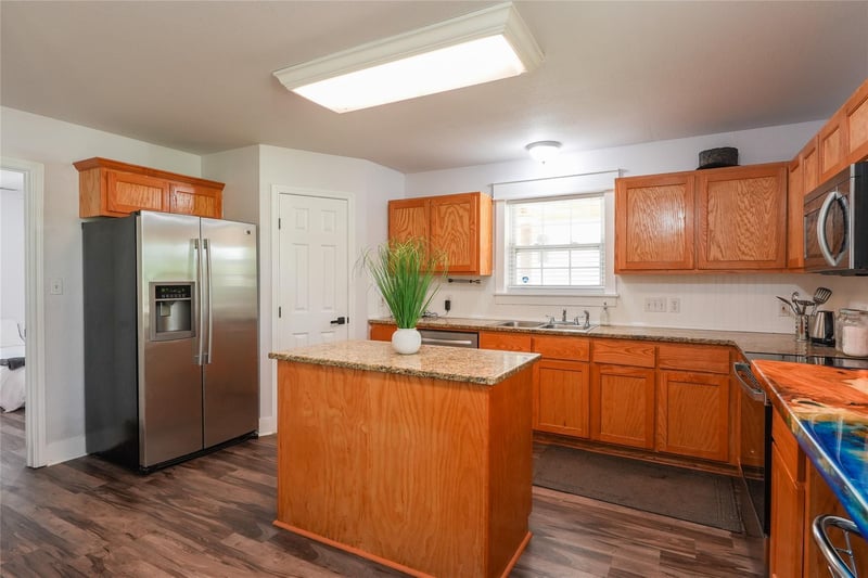 201 Eggleston ST, Manor, TX 78653