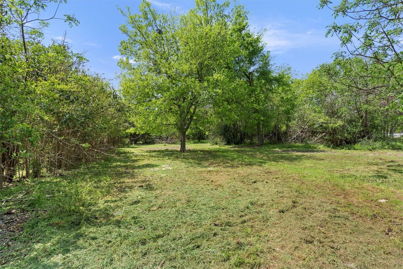 901 Kimbro ST, Taylor, TX 76574