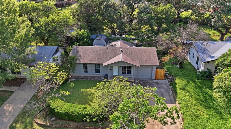 2704 Carnarvon LN, Austin, TX 78704