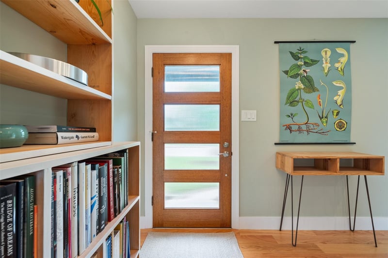 102 Crestland DR, Austin, TX 78752