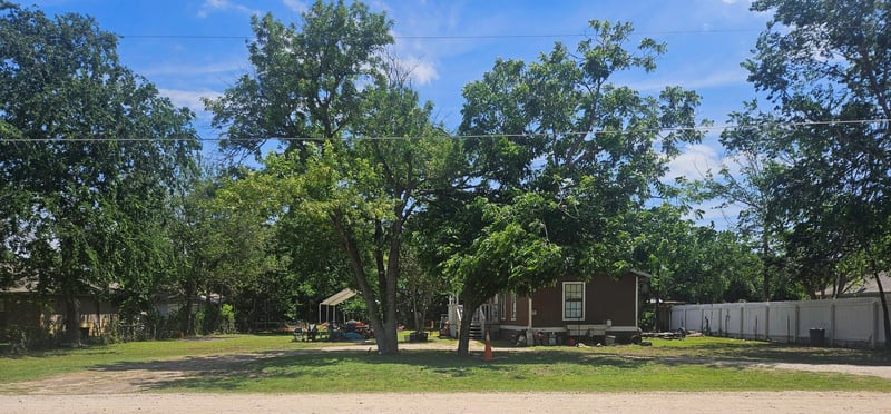 43 Skycrest DR, Martindale, TX 78655