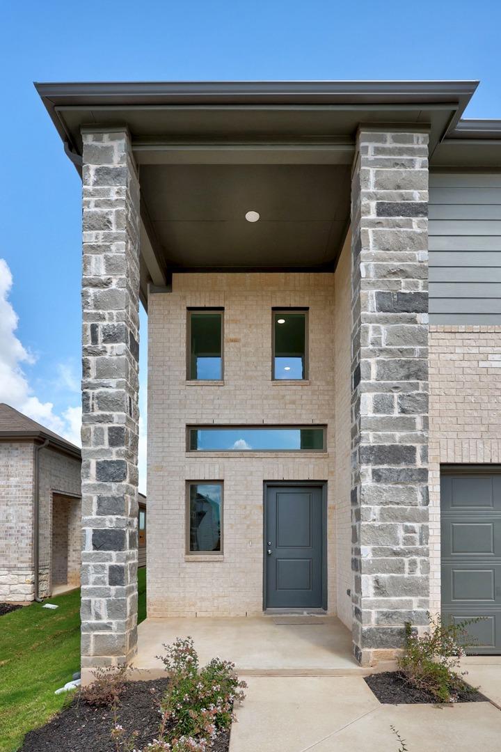 220 Hornet ST, Elgin, TX 78621