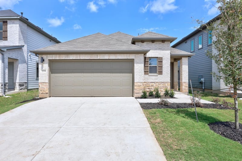 204 Hornet ST, Elgin, TX 78621