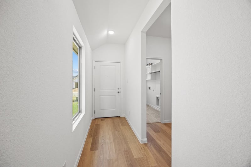 204 Hornet ST, Elgin, TX 78621