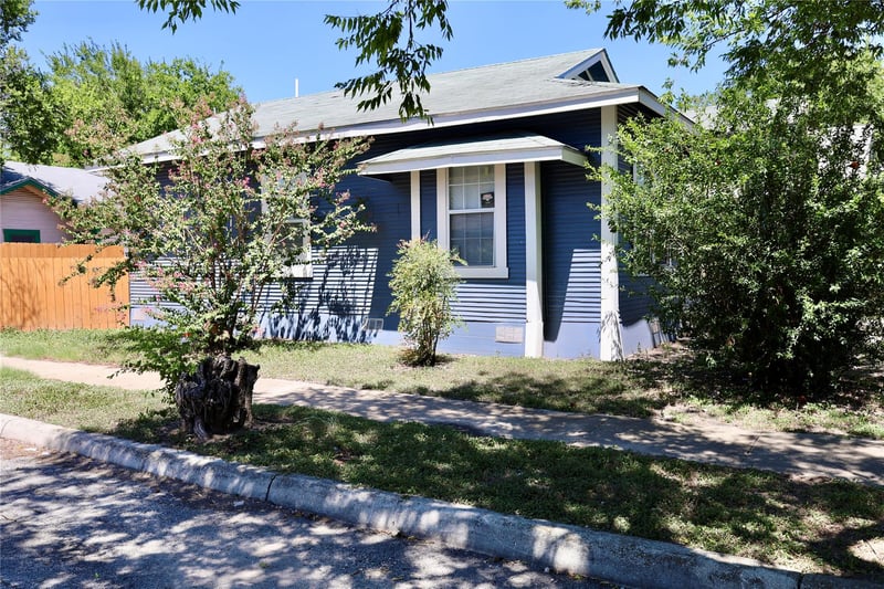 2323 Salinas ST, San Antonio, TX 78207