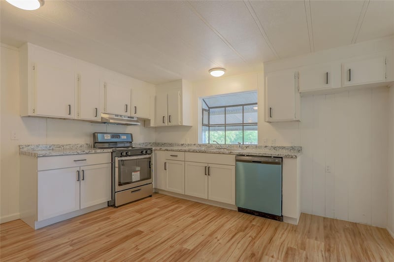3041 Fm 671 , Luling, TX 78648