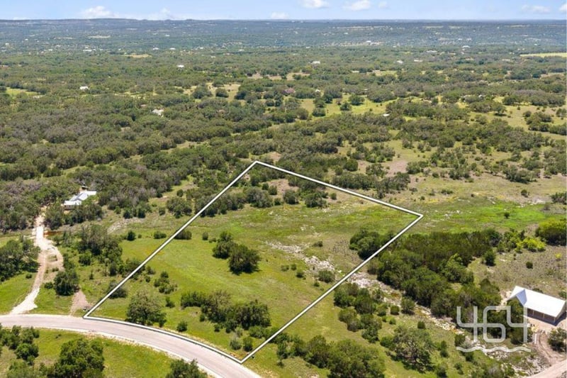 26 Coastal Loop DR, Johnson City, TX 78636