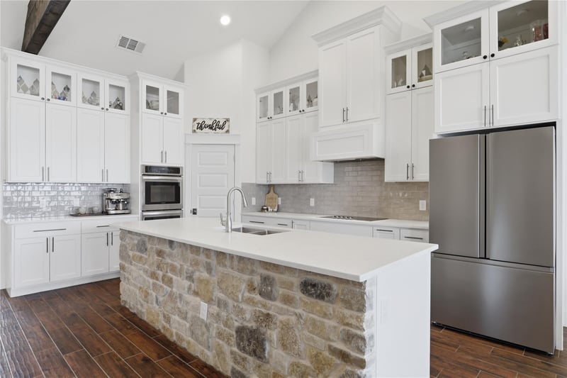 133 Greg LN, Jarrell, TX 76537