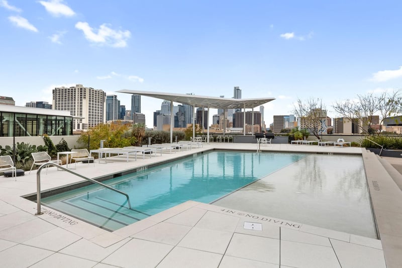 800 Embassy DR #236, Austin, TX 78702