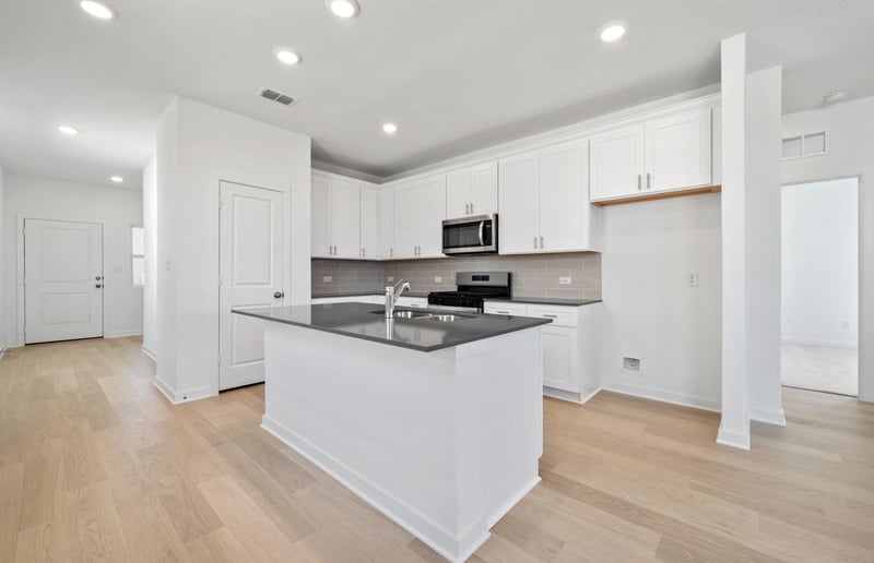 210 Golden Bell Way, Buda, TX 78610