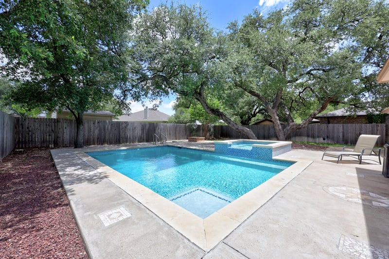 1307 Chardonnay XING, Leander, TX 78641