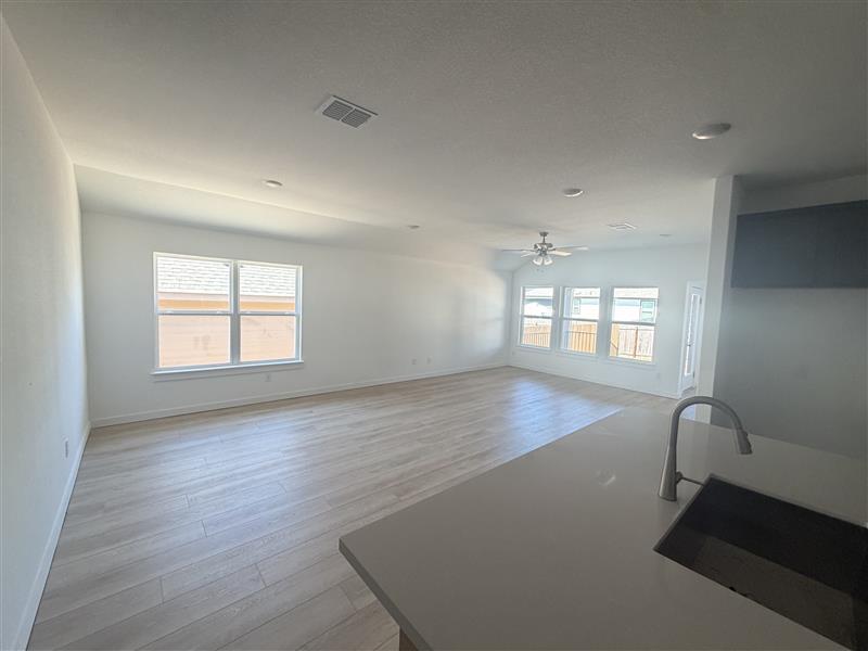 225 Seattle Slew DR, Jarrell, TX 76537