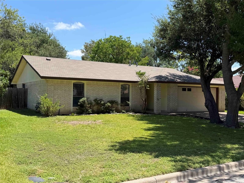 606 Brookhollow DR, Pflugerville, TX 78660