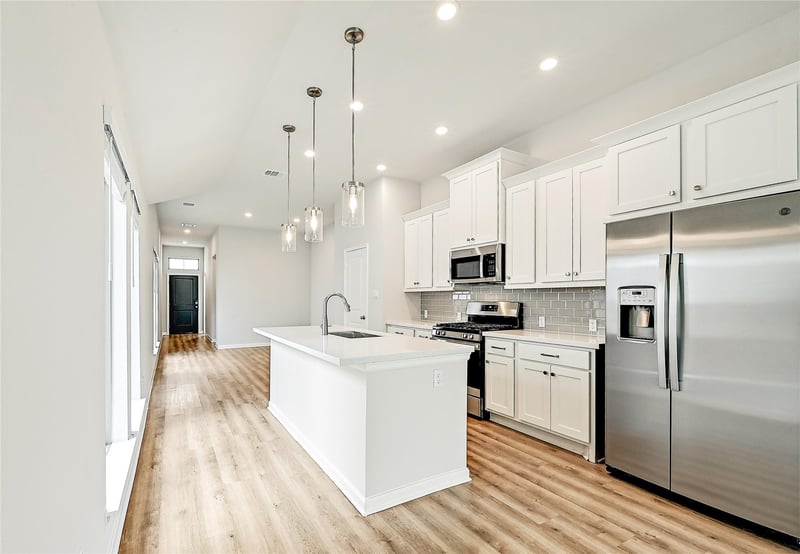 305 Banyon DR, Liberty Hill, TX 78642